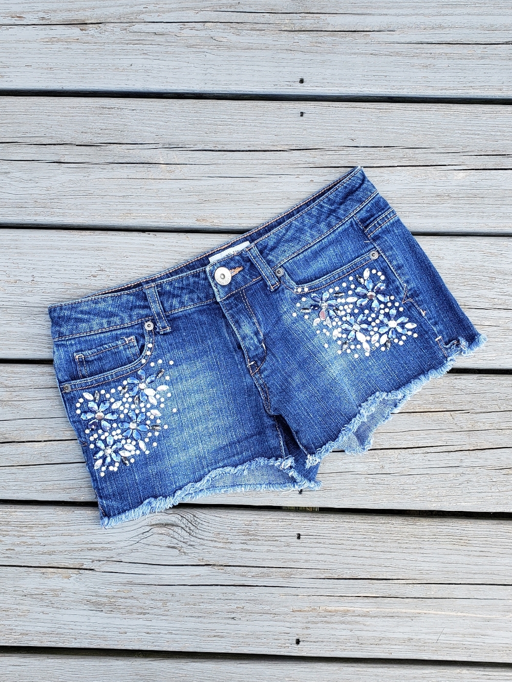 AEROPOSTALE Y2k Rhinstone Low-Rise Denim Shorts Size 3/4